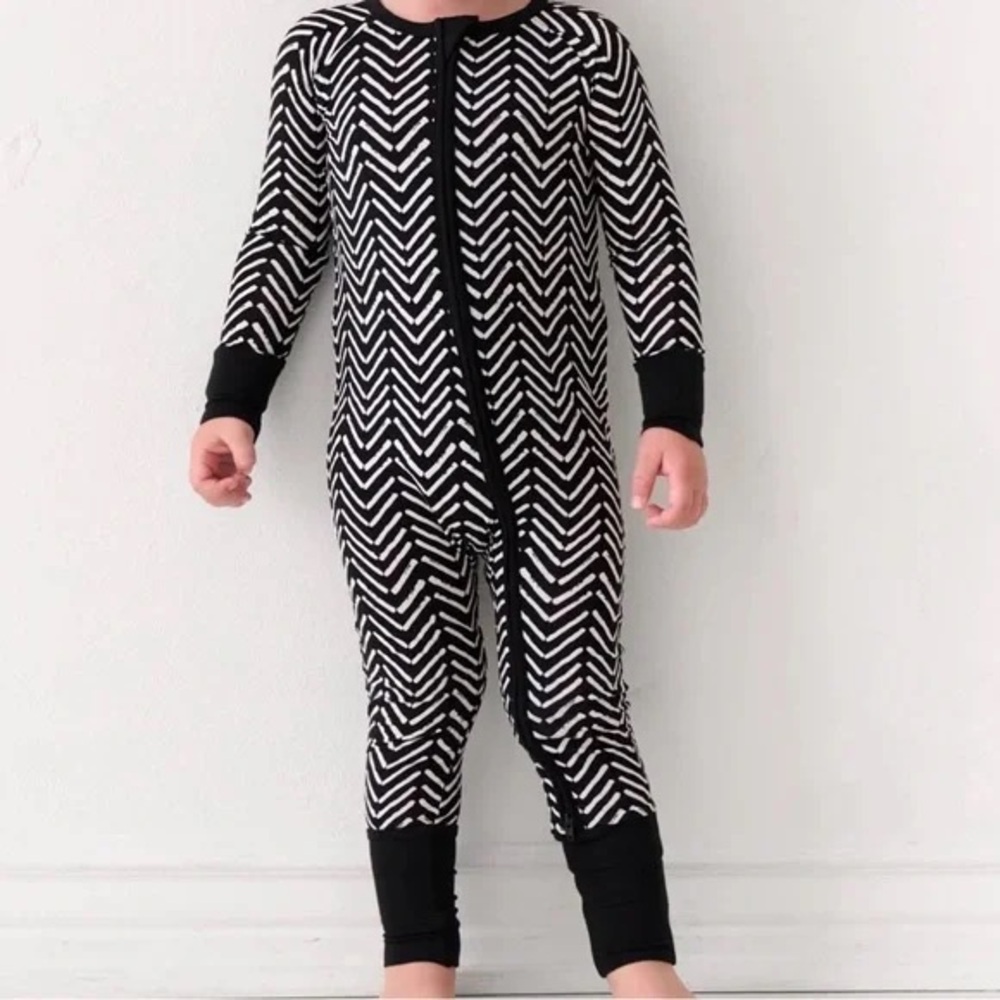 Little Sleepies “Monochrome Chevron” Zippy